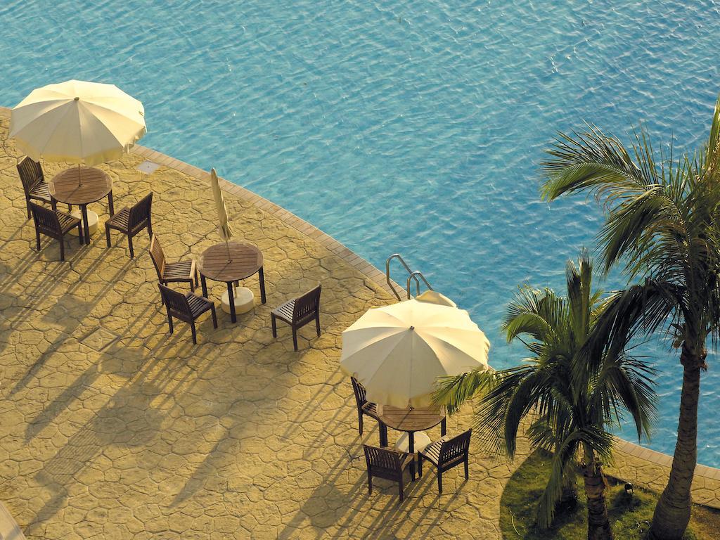 โรงแรม นิกโกะ อลิวิล่า โยมิตัน ภายนอก รูปภาพ The pool at the Taj Bengal