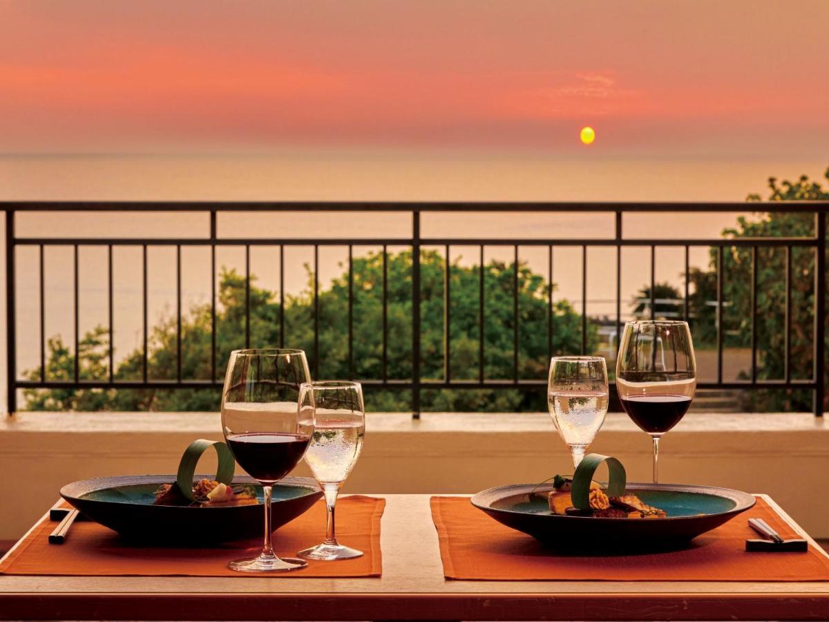 โรงแรม นิกโกะ อลิวิล่า โยมิตัน ภายนอก รูปภาพ Sunset at the hotel