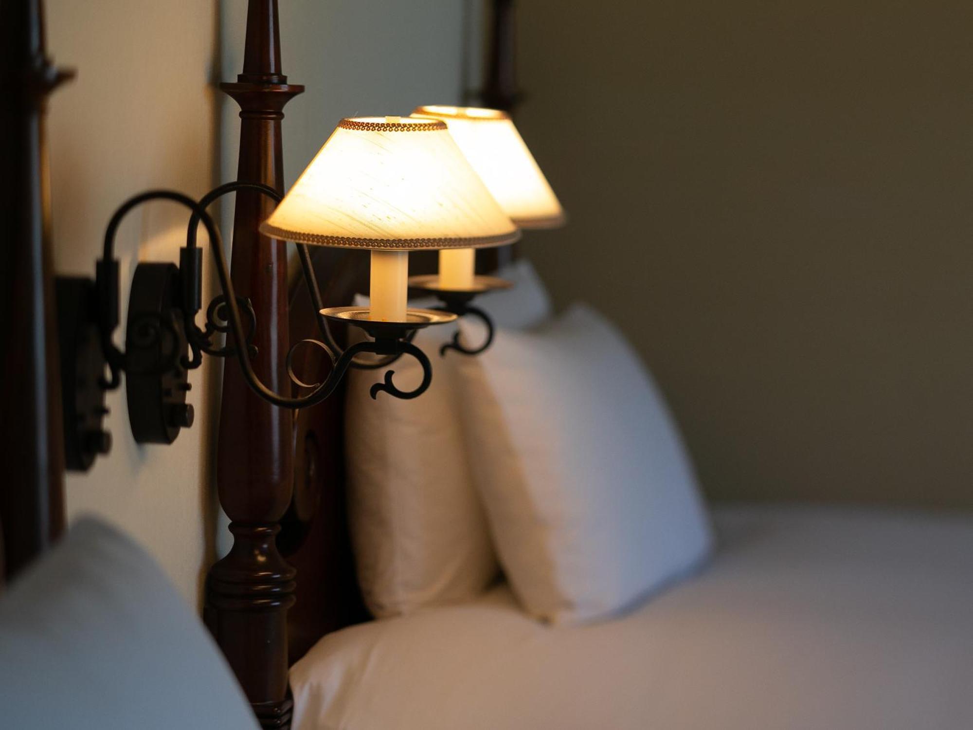โรงแรม นิกโกะ อลิวิล่า โยมิตัน ภายนอก รูปภาพ A wall light